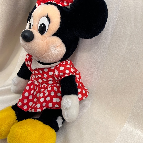 Vintage Minnie Mouse 1980's Plush Doll Walt Disney World 13" - Picture 3 of 4